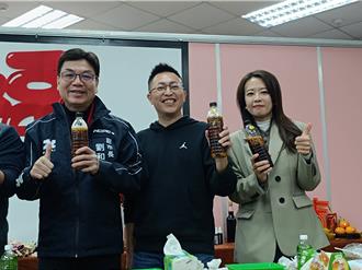 藍新北議會黨團書記長王威元同額競選：感謝「淑君阿姨」