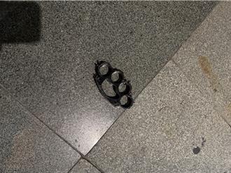 萬華男購物與超市店員爆衝突  持剪刀、手指虎互毆雙雙濺血