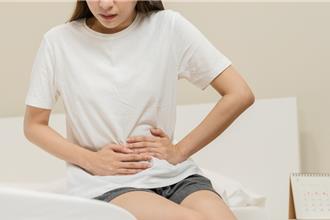 子宮頸癌復發返台求助！自然孔洞內視鏡切除手術解危