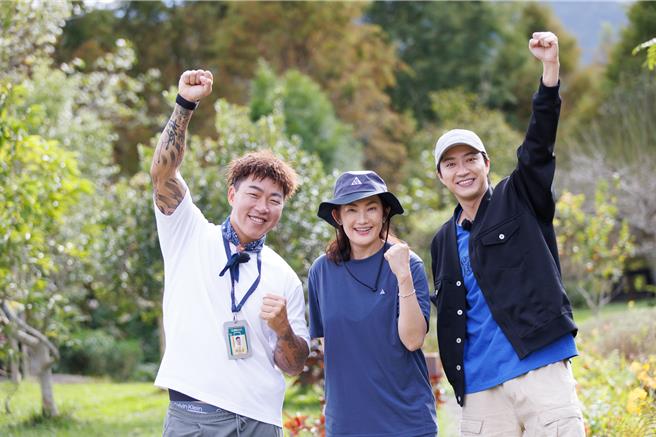 《全明星运动会4》三位领队郭泓志（左起）、钱薇娟、江宏杰重逢对战。（好看娱乐提供）