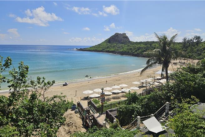 墾丁地區是國旅重要指標之一，近年來旅客人數不斷下滑。（羅琦文攝）