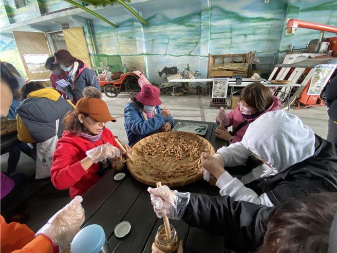 关山拔萝卜活动已迈入第14年，今日起展开系列活动。（蔡旻妤摄）