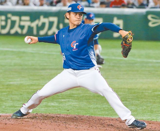中华队在12强冠军赛第2任投手张奕。（赵双杰摄）