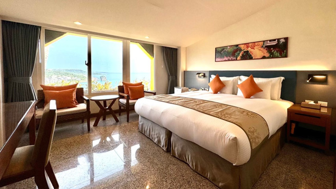 福容垦丁店近一年来，投入上千万更新内部设施，提升服务品质，图片为villa区房景。(福容饭店提供)