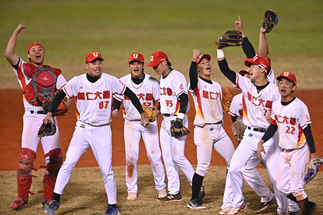 辅仁大学10日以5比4击败文化大学，确定拿下113学年度大专棒球联赛（UBL）4强门票。（大专体总提供）