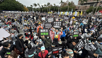 柯建銘嗆「釘孤枝」自尋死路   黃國昌反酸先為踐踏司法行為道歉