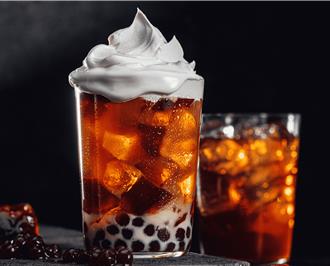 手搖控朝聖！精品奶茶BLIKE新品  比星巴克咖啡貴的「搖滾拿鐵」吸客