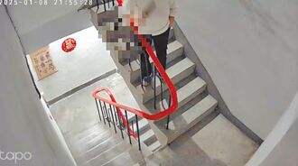 新北 鄰檢舉太大聲 女持刀門前叫囂