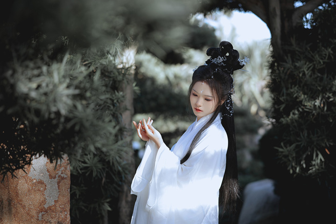 古代守陵宫女就像被判了终身监禁一样，要将先皇当活人伺候，还要安排娱乐活动，对着灵位跳舞。（示意图：Shutterstock／达志）