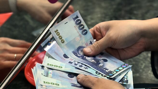 勞保年金給付等款項23日入帳，超過190萬人平均可領近2萬元。（資料照／本報資料照片）