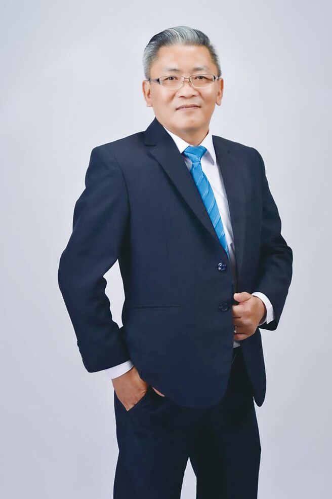 台慶不動產高雄R15孟子加盟店店東 李信輝