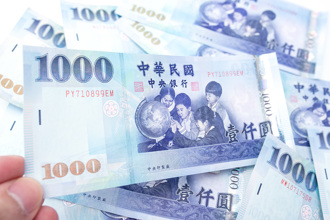 尾牙好想中獎！命理師曝強運5招 財神直接找上門