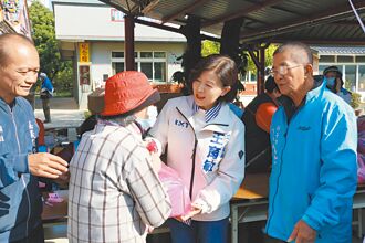 備戰2026 王育敏偕里長送年菜