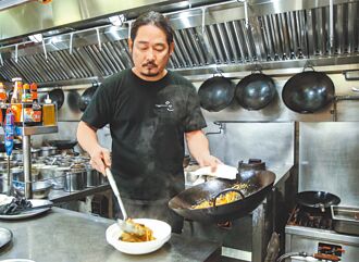 黑白大廚 金度潤年菜上桌