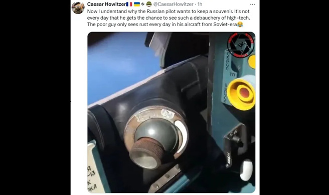 俄羅斯飛行員最後略為拍到蘇愷戰機座艙內部，被網友譏笑落伍又生鏽。(圖/X)