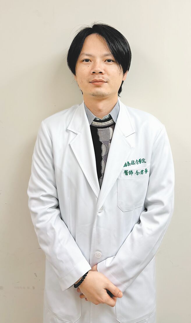 国泰综合医院一般外科主治医师、台湾疝气医学会监事李君豪。（李念庭摄）
