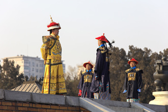 雍正每天睡4小时 为何有空生14个孩子？真相心酸