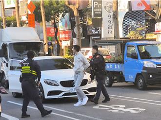 詐團同夥遭逮他落跑 桃園勇警逆向掏槍攔截逮人