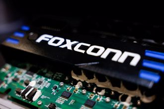 陸工人被召回設備被扣 富士康擴大印度iPhone產能遇挫