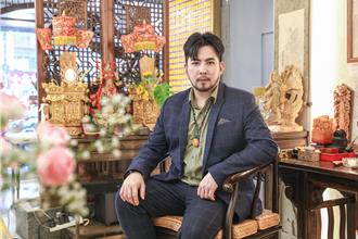 「通灵冠军」用三炷香驱魔！鬼吼鬼叫现场画面惊人