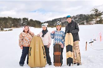 禾浩辰冒雪扮台灣黑熊現身秋田！嚴藝文驚覺：絕對是特別來賓