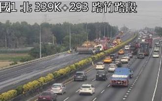 国道1号路竹段清晨连环车祸 「11车追撞」1死1重伤