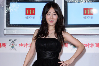 《康熙》女星才抗癌成功 再爆「子宮黏住卵巢」開刀全摘除