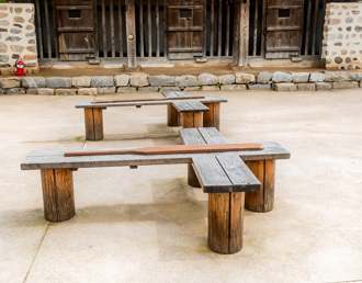 大明第一硬汉！越级弹劾权臣惨被关 他用碎碗割肉断筋