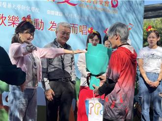 慢飛天使過好年！中醫附醫攜手基金會辦音樂會送暖贈物資