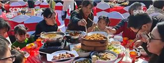 殺年豬、吃刨湯、包雪餃、八大碗  大陸新春「年味兒」曝