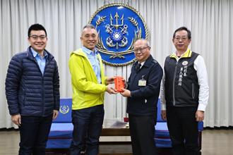中信造船慰訪艦指部 感謝海軍將士捍衛海疆