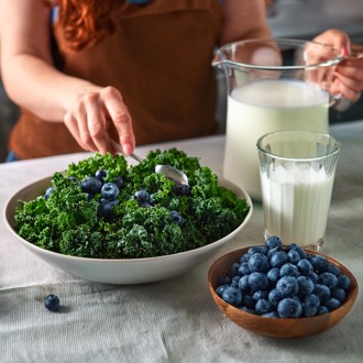 春節超強組合！克菲爾＋藍莓、羽衣甘藍 營養加乘