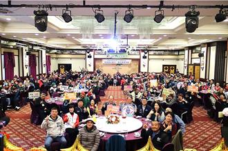 不只送暖還送回憶！台電、國軍攜手關懷獨居長者