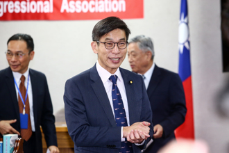 「军中待命」未参与野百合学运？锺佳滨选举公报被挖出打脸了