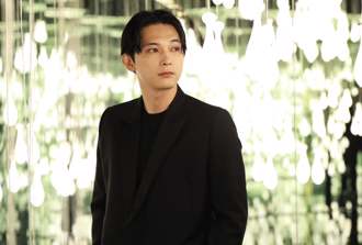 男星醉酒闖民宅「丟啤酒代言」 首度發聲道歉：不要批評鄰居