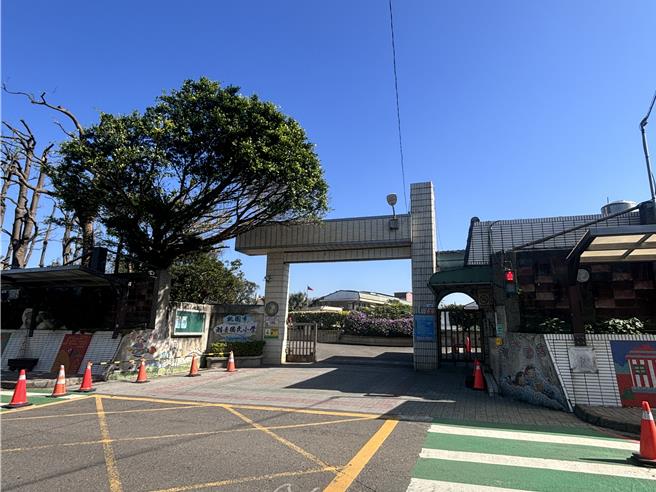 桃园市潮音国小因大园智慧科技园区开发许可数度遭内政部驳回，造成迁校进度严重缓慢。地方要求桃市教育局将迁校计画与开发计画脱鉤，独立推动。（廖姮玥摄）