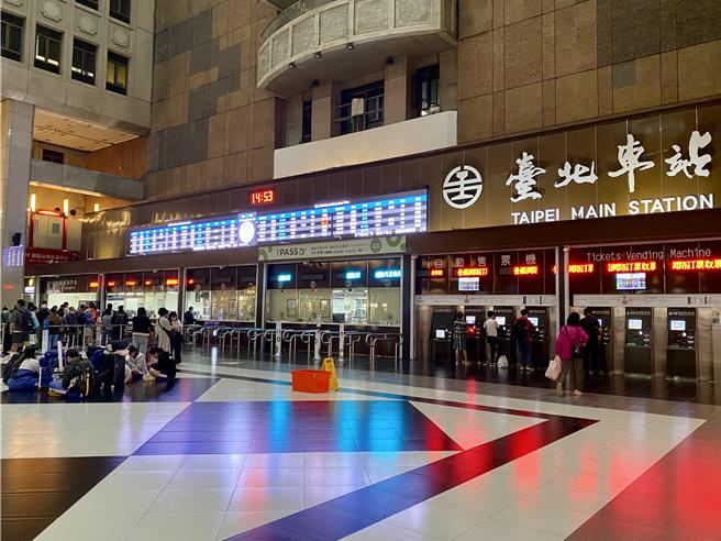 因應春節連假疏運，台鐵公司規劃推出加班車。（本報資料照片）