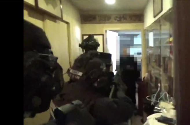 警方逮捕王姓主嫌。（翻攝畫面）