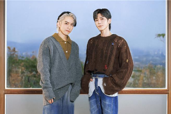 毕书尽新歌与林宥嘉合作对唱。（索尼音乐提供）