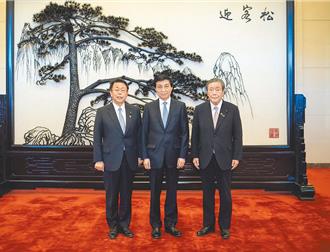 日媒：美國政權交接川普 促中日接近