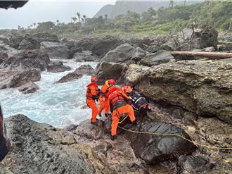 台東男赴花蓮石梯坪「撿海菜」 疑遭大浪捲入落海身亡
