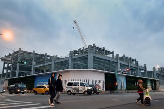 鼎越放棄京華城20％容獎　簡舒培：北市府內行騙外行