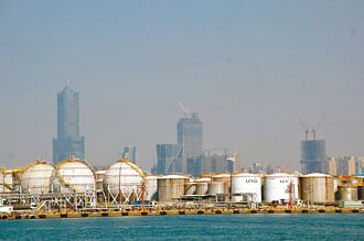 油價助攻 塑化族群股價強彈