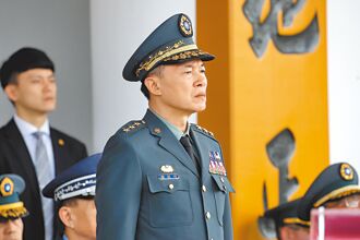 蔡刻意培养 3御前侍卫升上将