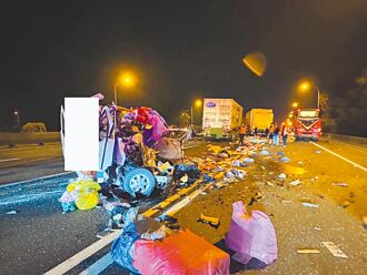 國1南下路竹段2車禍 釀2死5傷