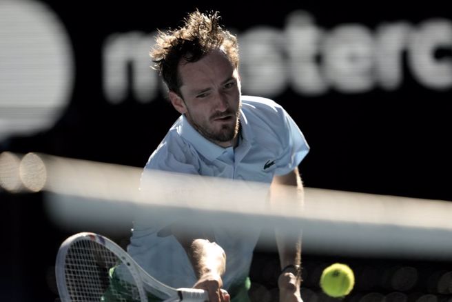 麥維德夫打得很沮喪，最終逆轉獲勝。（美聯社資料照）