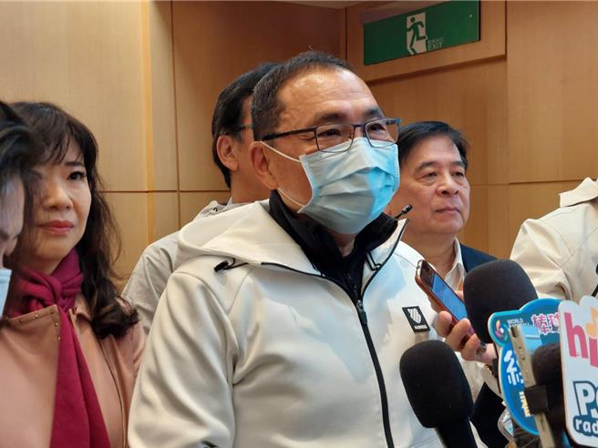 民团推动连署罢免22蓝委，新北市长侯友宜吁勿仇恨式动员罢免。（陈慰慈摄）