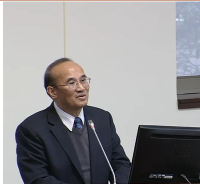 执政党立委15日在立法院经济委员会断言，给台电的2000亿补助不会过，询问台电因应。经济部长次长连锦漳同意，调涨电价跟再举债，都是方向。(提取自立院议事转播系统)