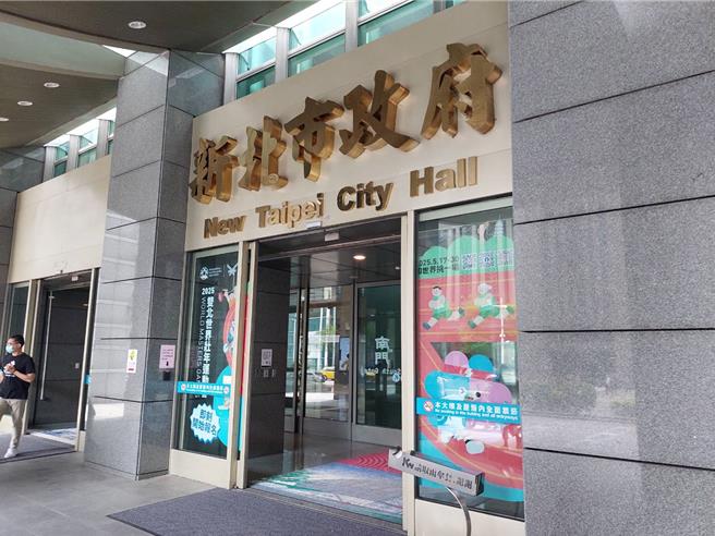 新北市教育局回应，该校长因情绪管控不佳，致学校声誉受损部分，教育局已进行行政惩处小过一支，以资警惕。同时依师铎奖评选要点规定，已报请教育部废止其获奖资格。（陈慰慈摄）