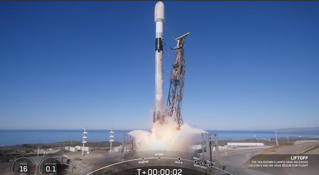 由国家太空中心（TASA）自制的立方卫星山雀T1，台湾时间今（15）日清晨3时9分搭乘SpaceX火箭Transporter-12航班，自美西范登堡空军基地升空。（太空中心提供）